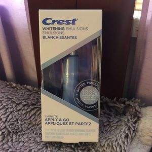 Crest Whitening Emulsion on the go treatment